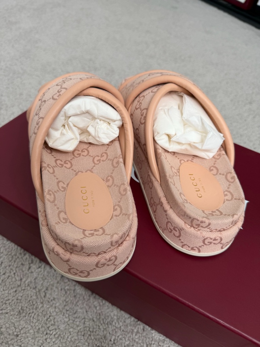 Gucci GG Platform Sandal! - Picture 3 of 6